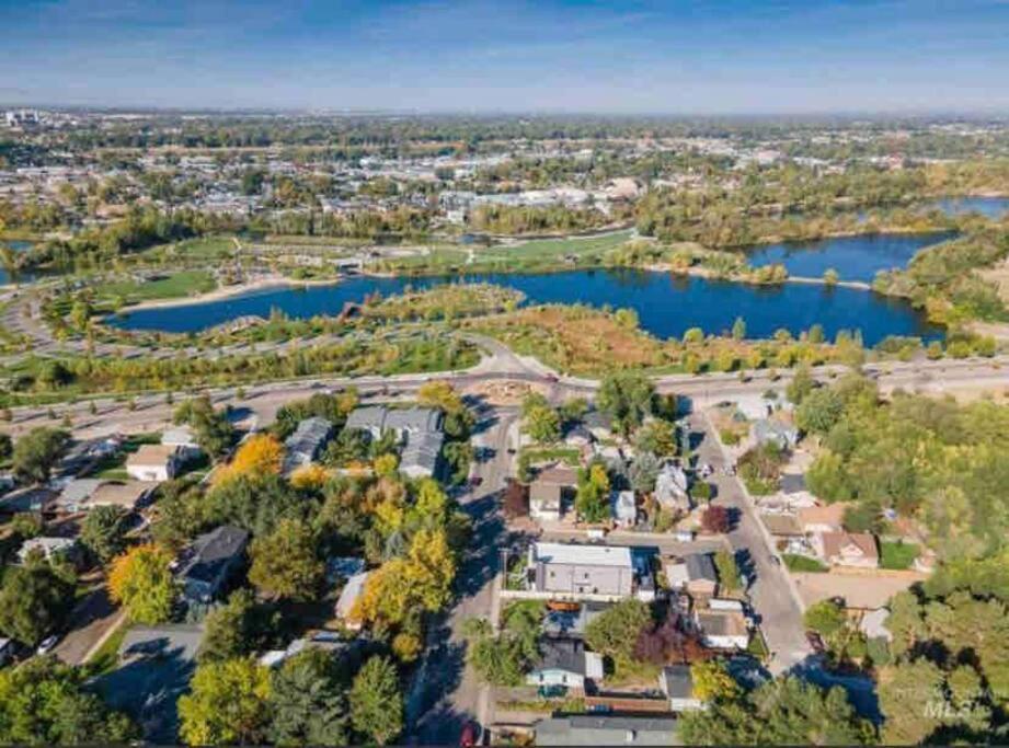 Mid Century Modern Boise-River Bungalow W/ Hot Tub ภายนอก รูปภาพ