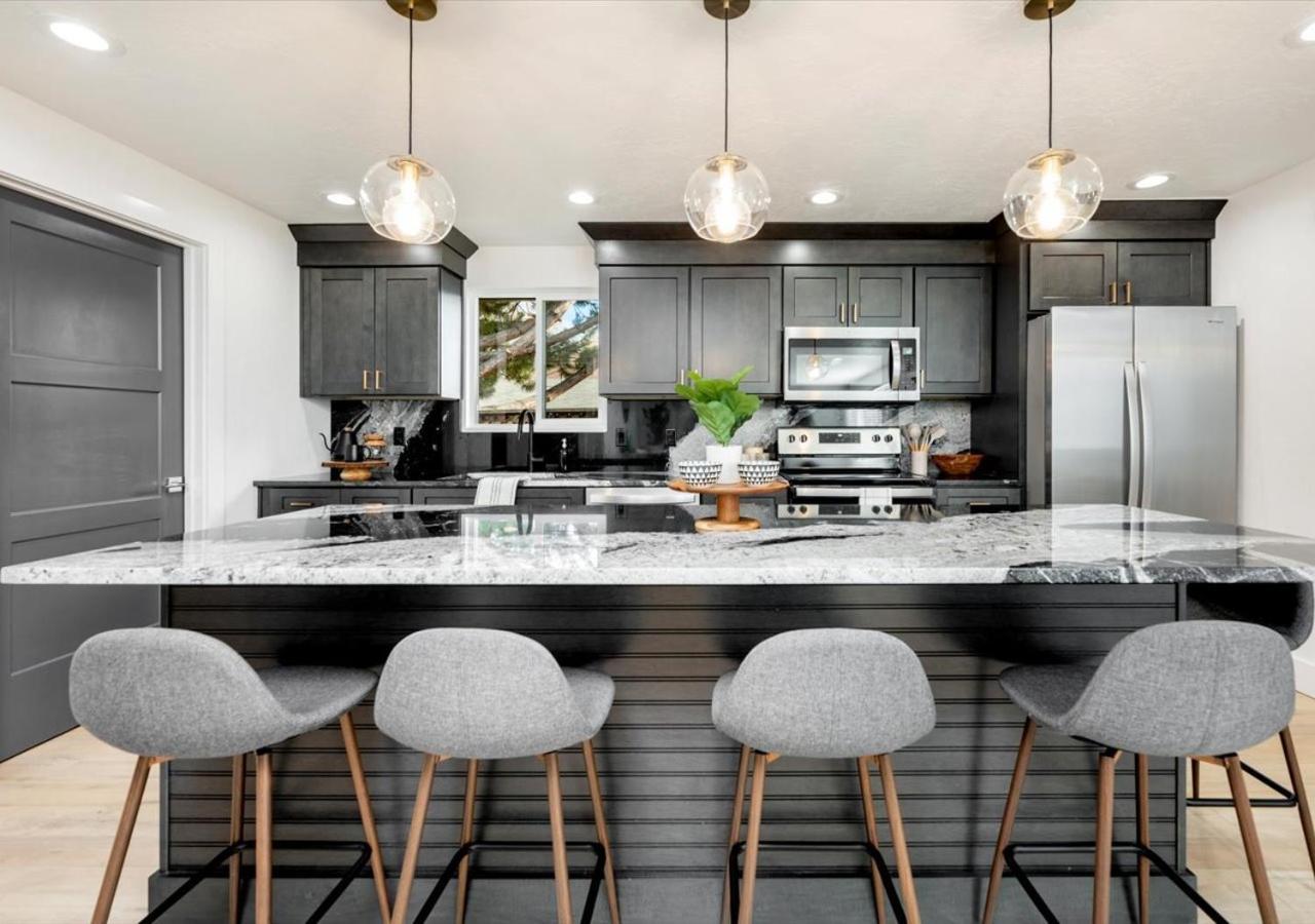 Mid Century Modern Boise-River Bungalow W/ Hot Tub ภายนอก รูปภาพ