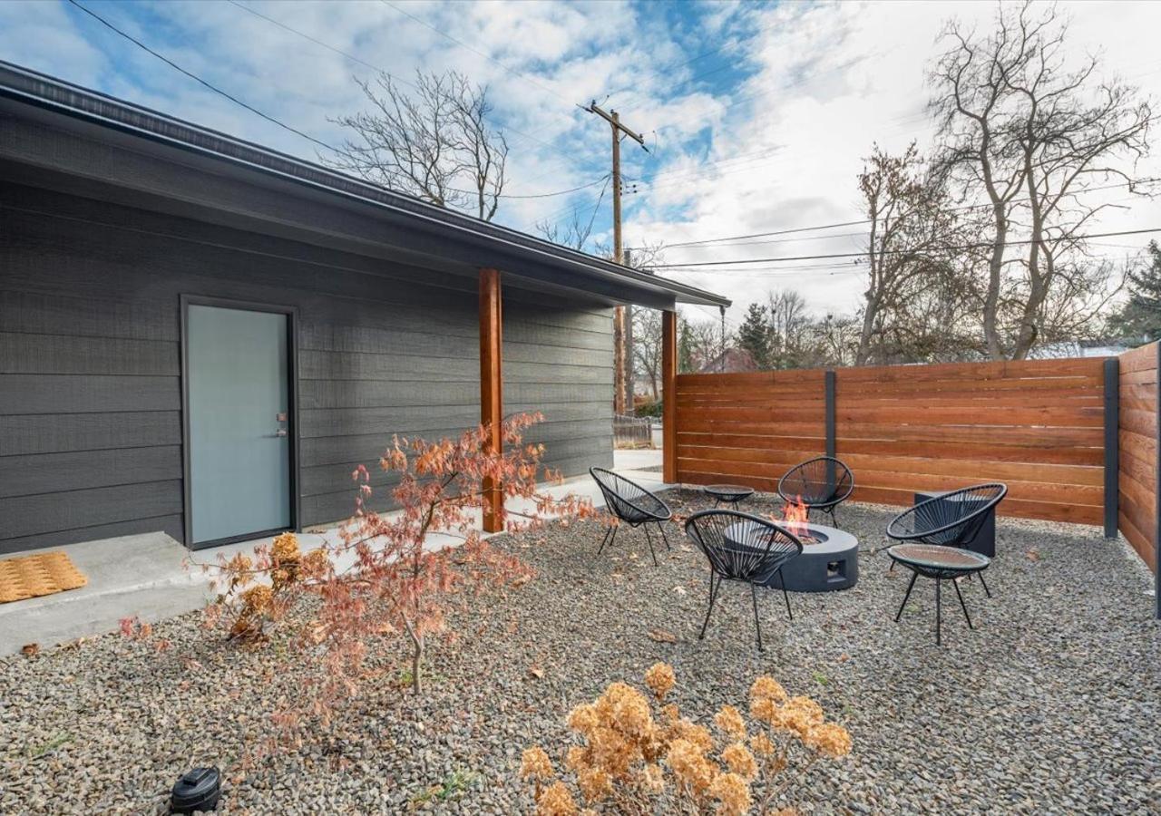 Mid Century Modern Boise-River Bungalow W/ Hot Tub ภายนอก รูปภาพ