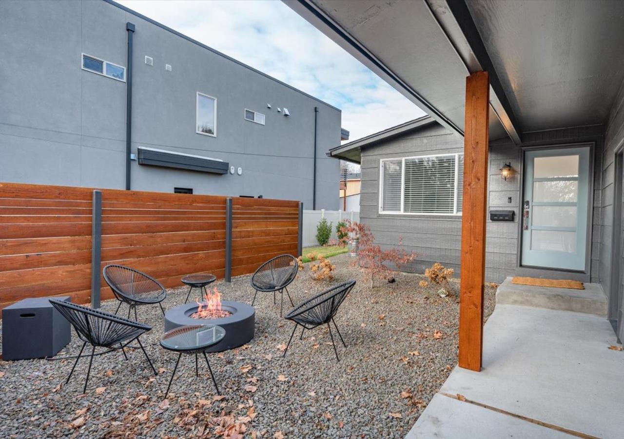 Mid Century Modern Boise-River Bungalow W/ Hot Tub ภายนอก รูปภาพ